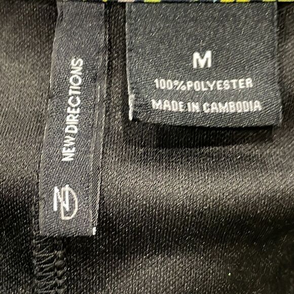 NWOT New Directions Paisley Blouse. Size M (8/10). - Picture 7 of 9